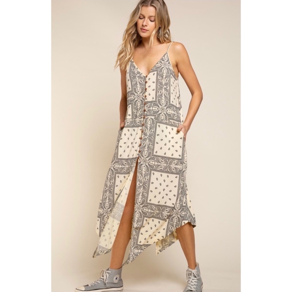 POL Almond Cream Paisley Print Button Front Relaxed Fit Dress - Picture 3 of 9